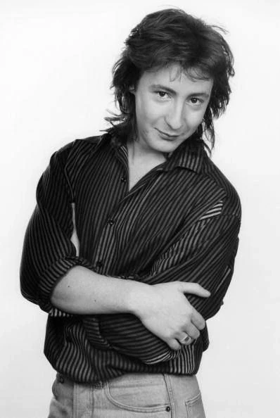 Julian Lennon thumbnail