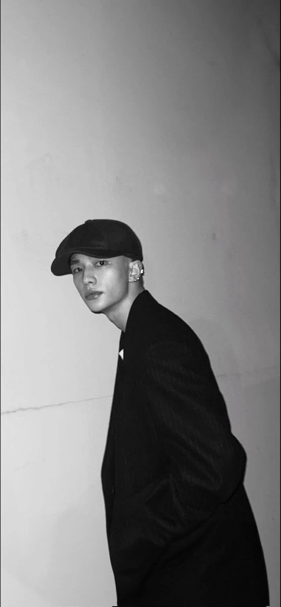 Hwang Hyunjin thumbnail