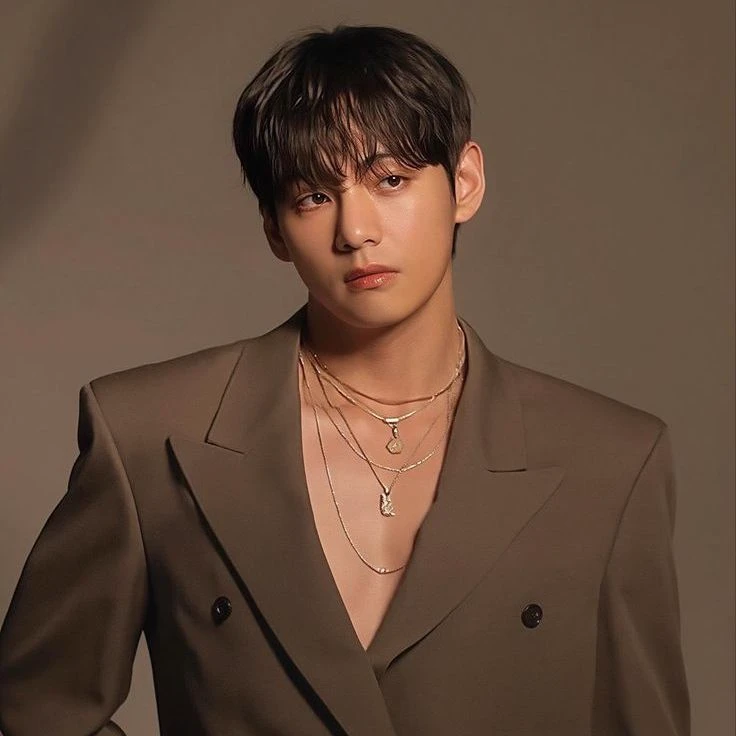 Kim Taehyung (V of BTS) thumbnail