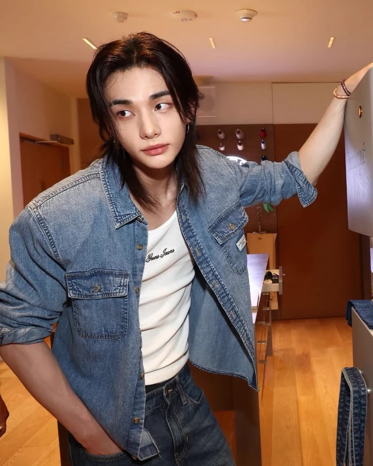 Hyunjin thumbnail