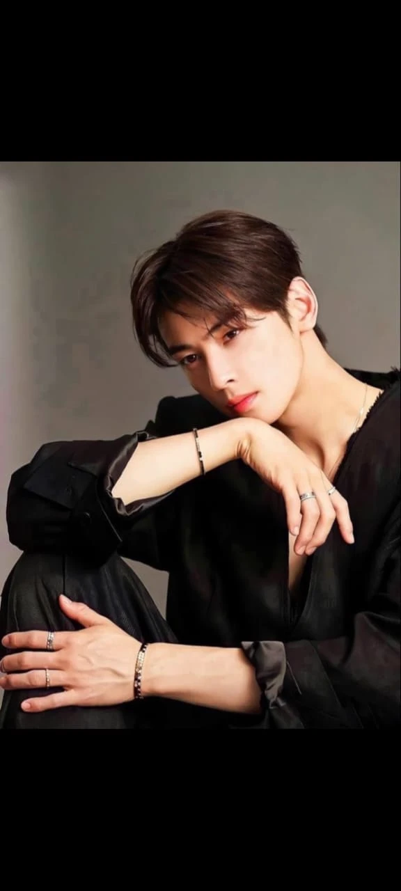 Cha Eun woo thumbnail