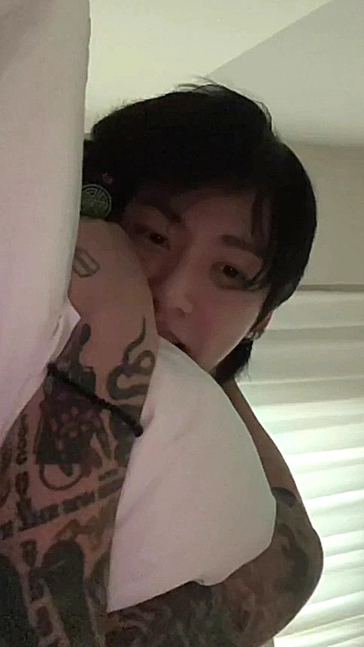 jungkook thumbnail