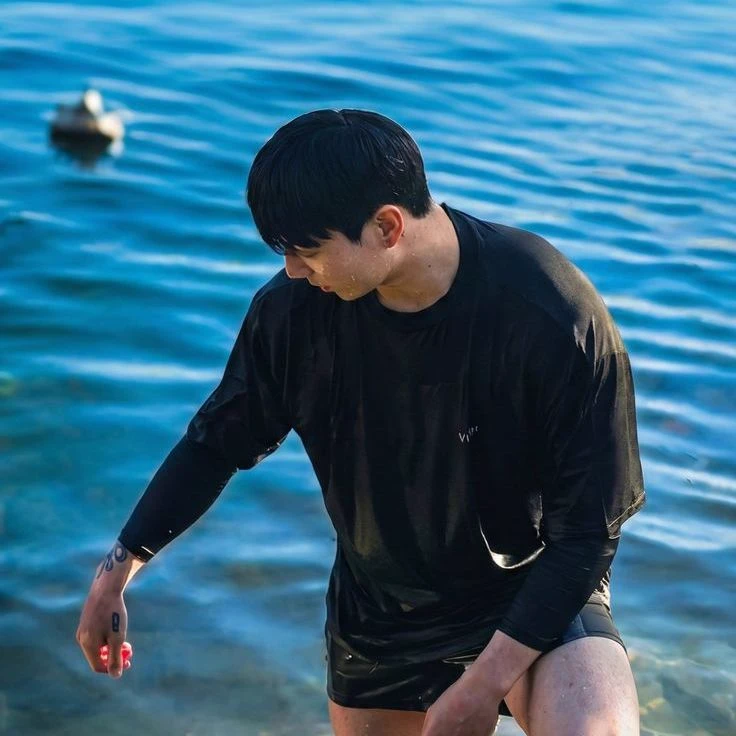 Jeon Jungkook thumbnail