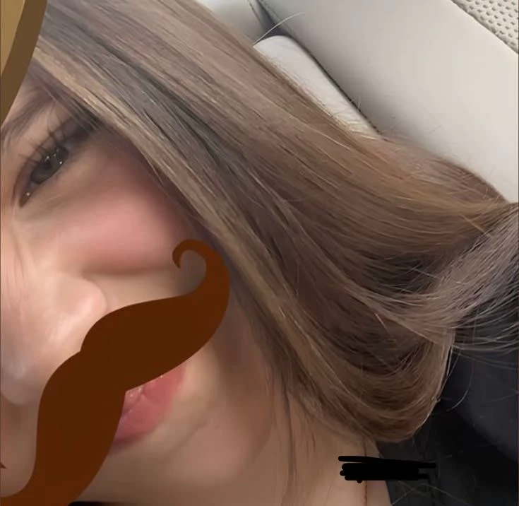 laura thumbnail