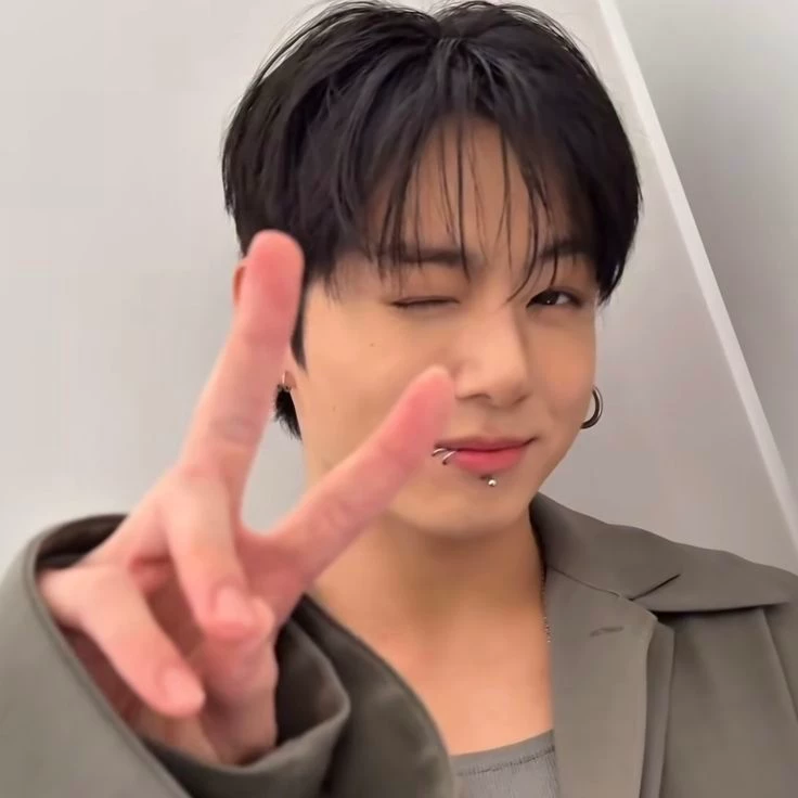 Jeon Jungkook thumbnail