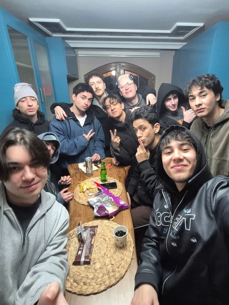 İdol House thumbnail