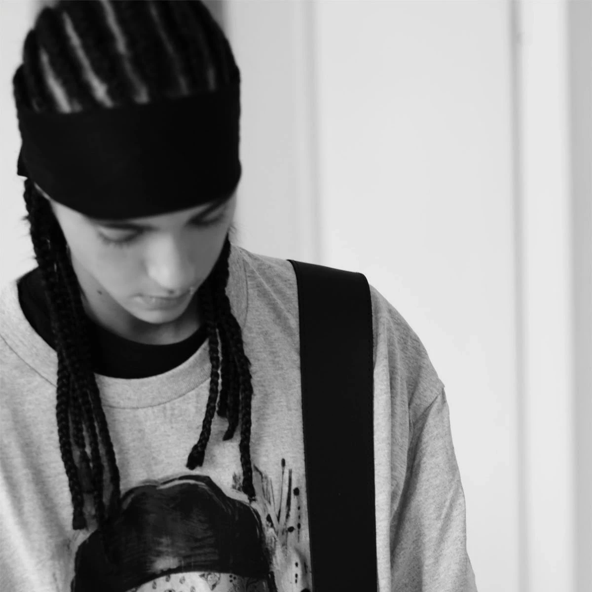 Tom Kaulitz bartender thumbnail