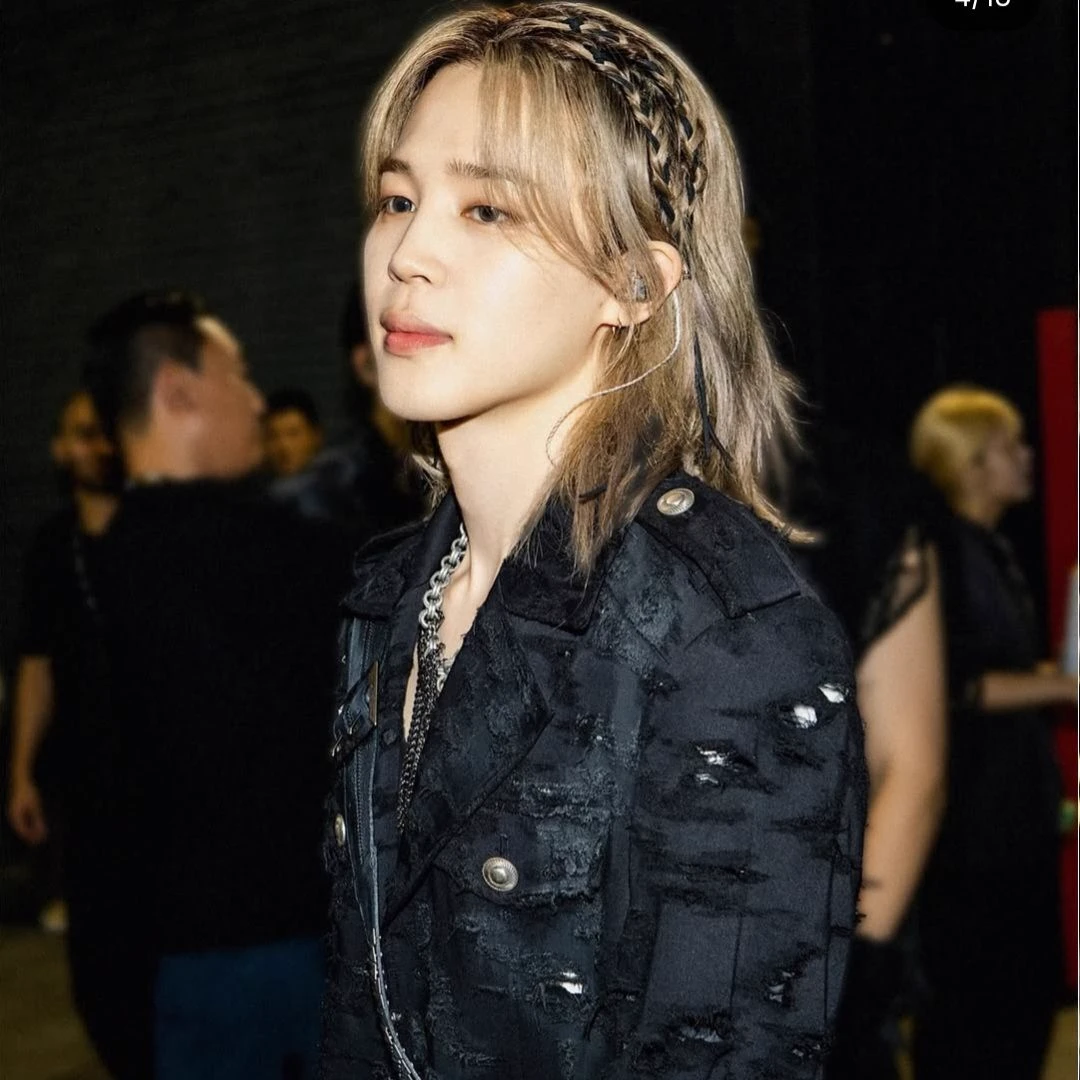 Park Jimin (Versi konser Arirang) thumbnail