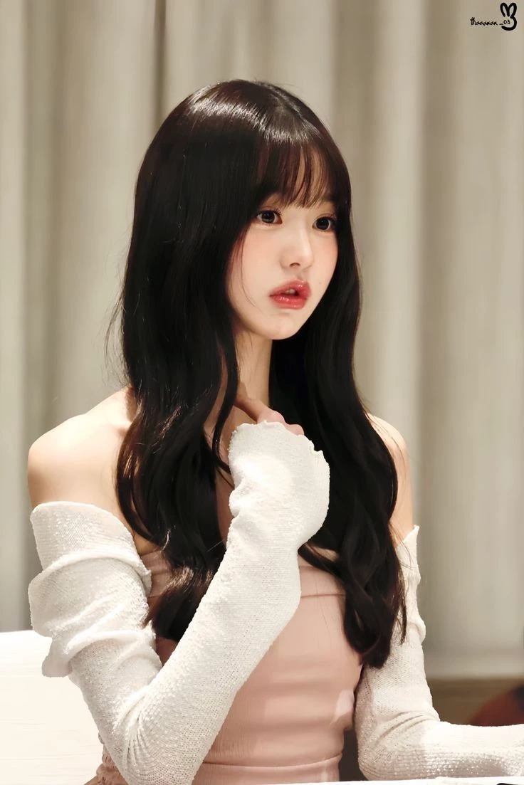 Wonyoung ✌️ thumbnail
