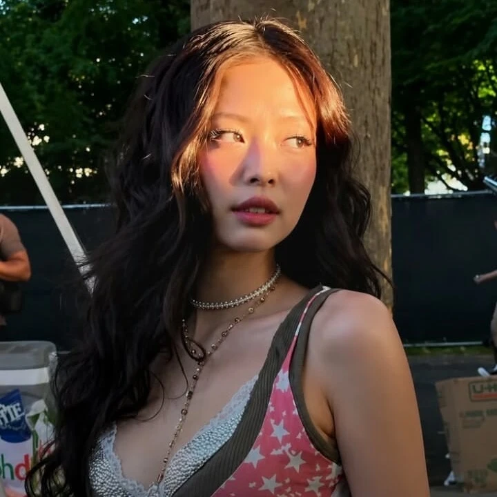 Jennie Kim thumbnail
