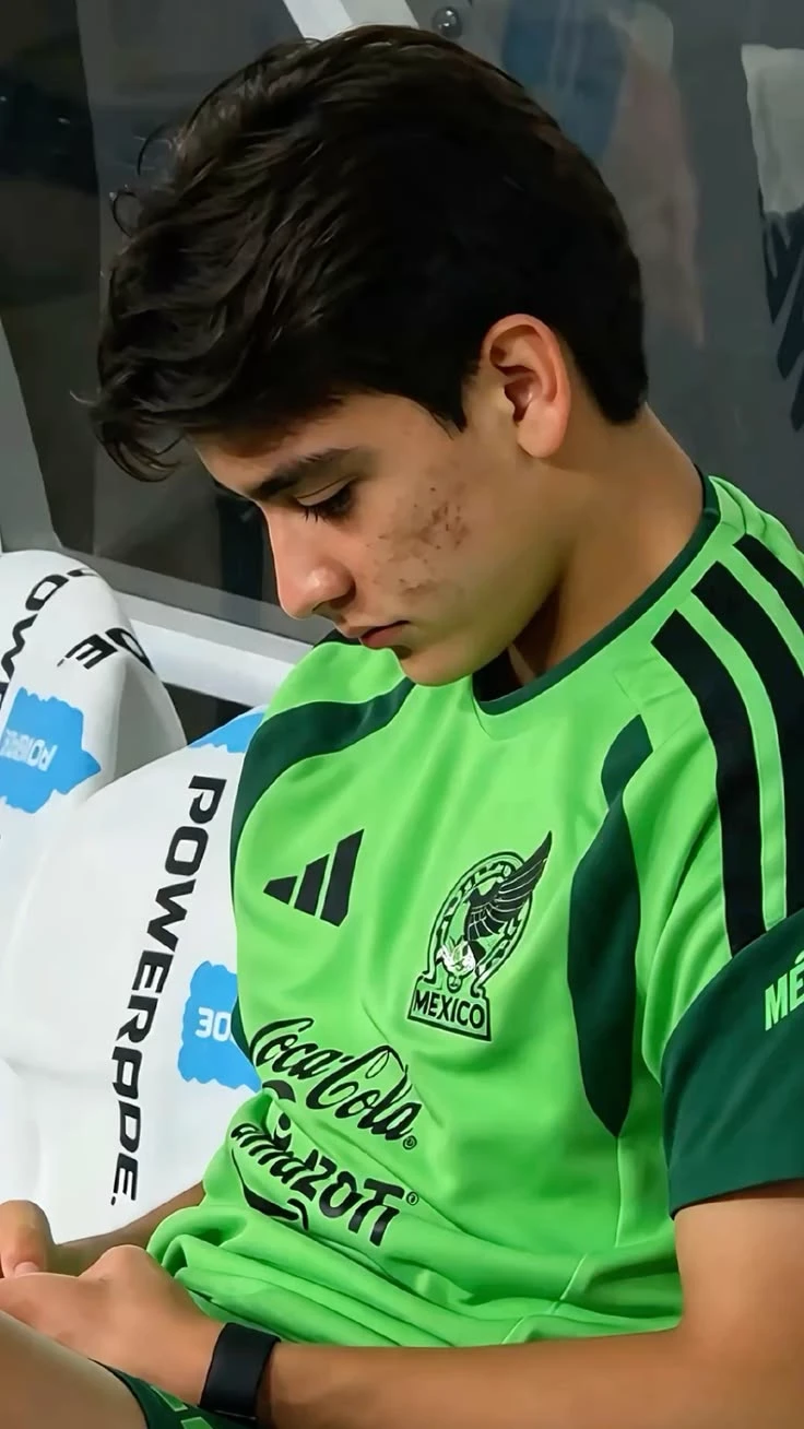 Gilberto Mora thumbnail