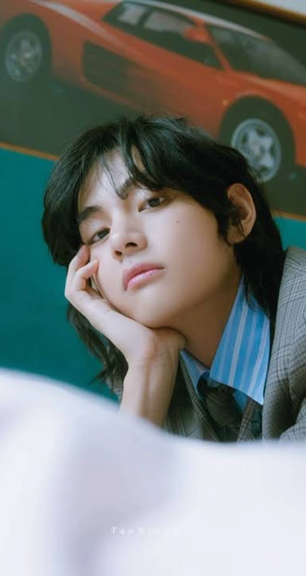 KIM TAEHYUNG thumbnail