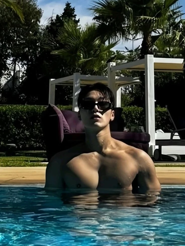ex classmate CHOI SAN thumbnail
