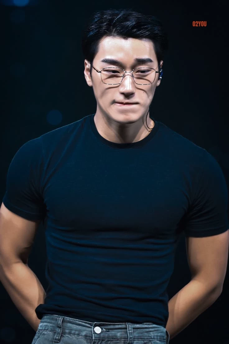Choi San thumbnail