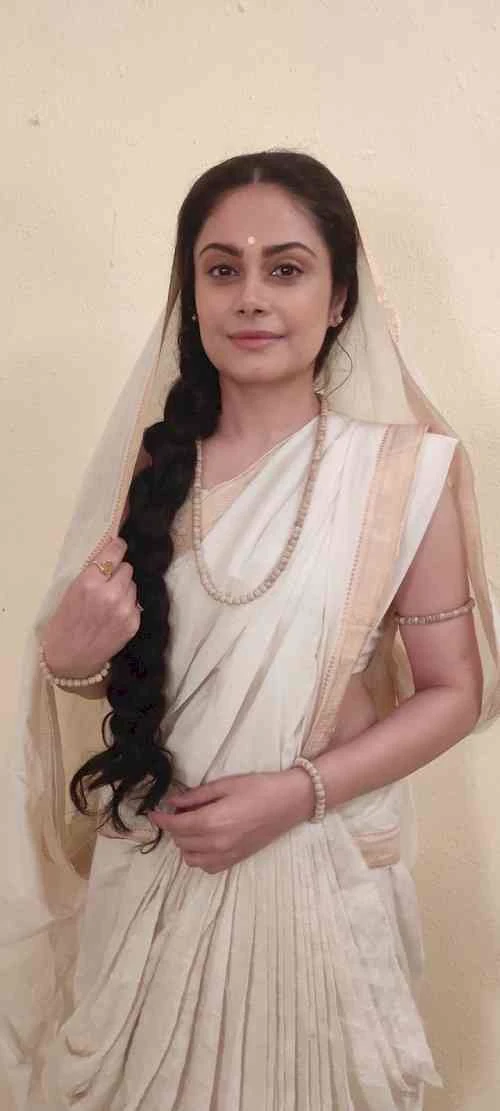 Kunti (The widow of King Pandu) thumbnail
