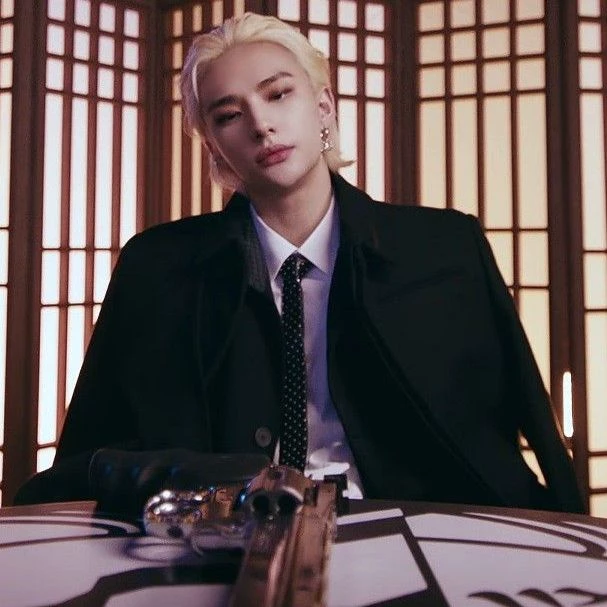Hwang Hyunjin thumbnail