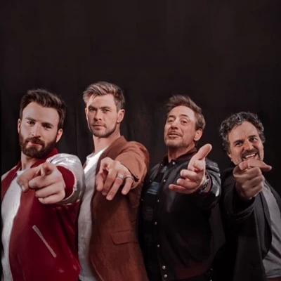 Tony Stark, Thor, Steve Rogers, Bruce brenner y Peter Parker thumbnail