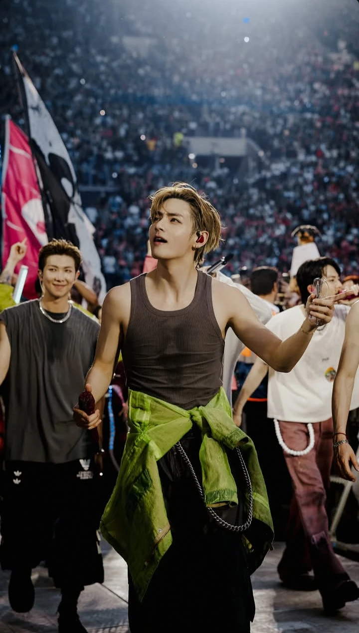 Kim Taehyung thumbnail