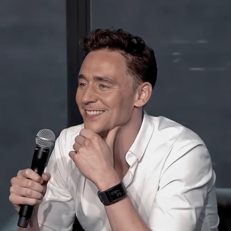 Tom Hiddleston thumbnail