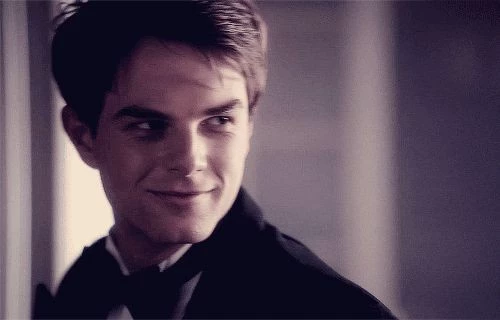 Kol Mikaelson 🤭🎀 thumbnail