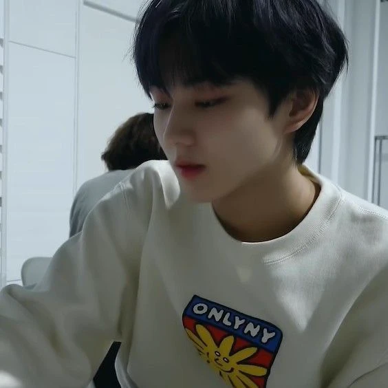 Yang Jungwon thumbnail