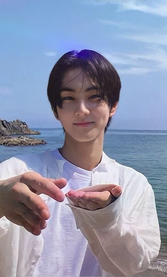 Yang Jungwon thumbnail