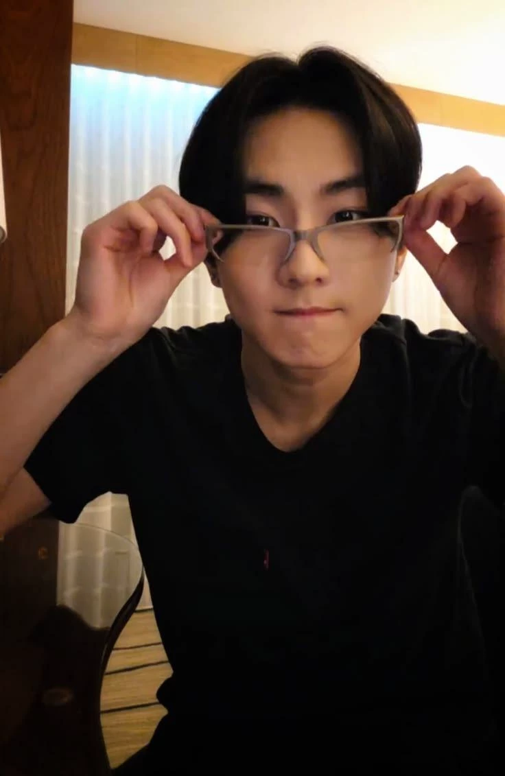 Jungwon thumbnail
