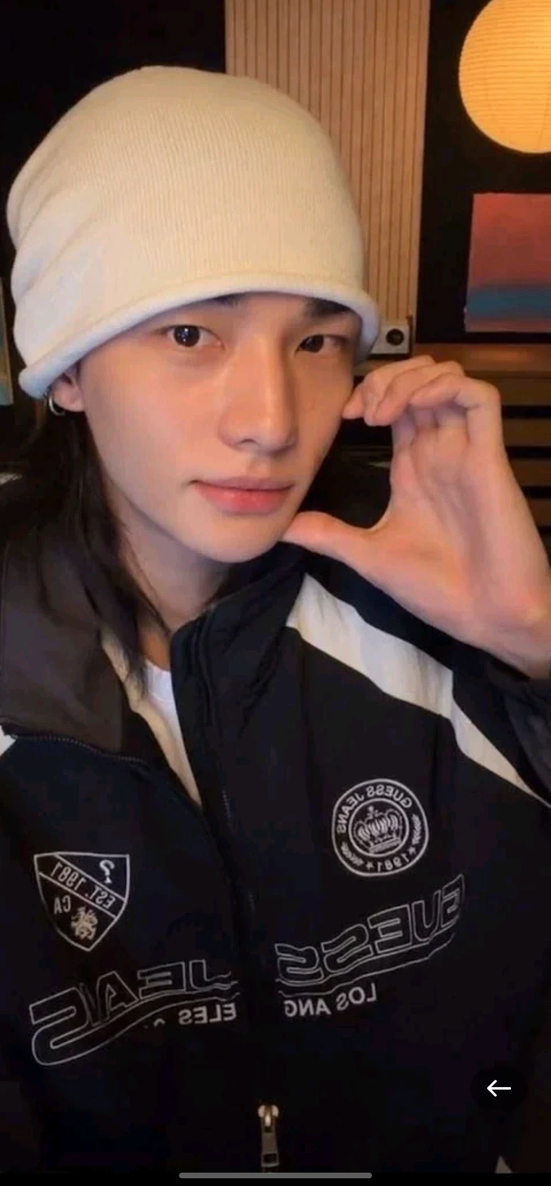 HWANG HYUNJIN - Hwang Hyun-jin thumbnail