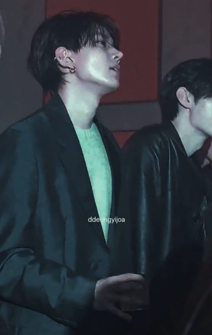Lee Heeseung  thumbnail