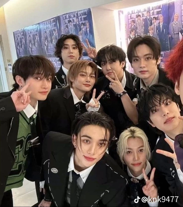 Stray Kids thumbnail