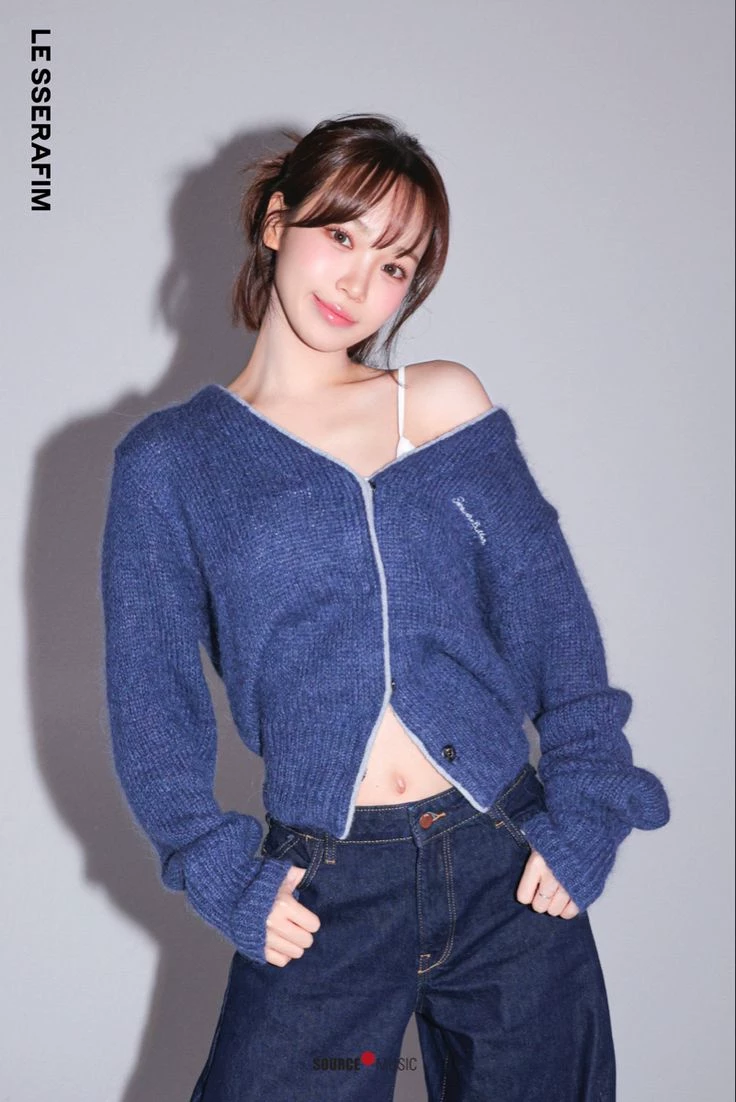 Kim Chaewon thumbnail