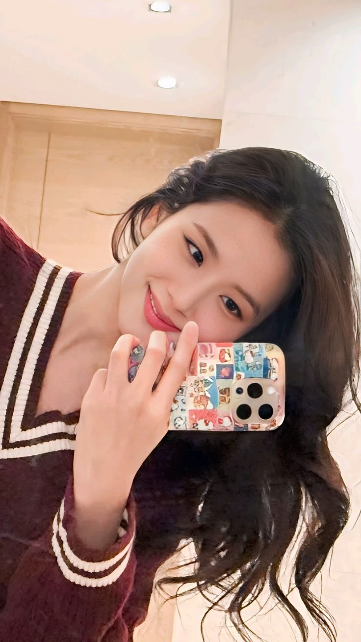 Kim Jisoo thumbnail