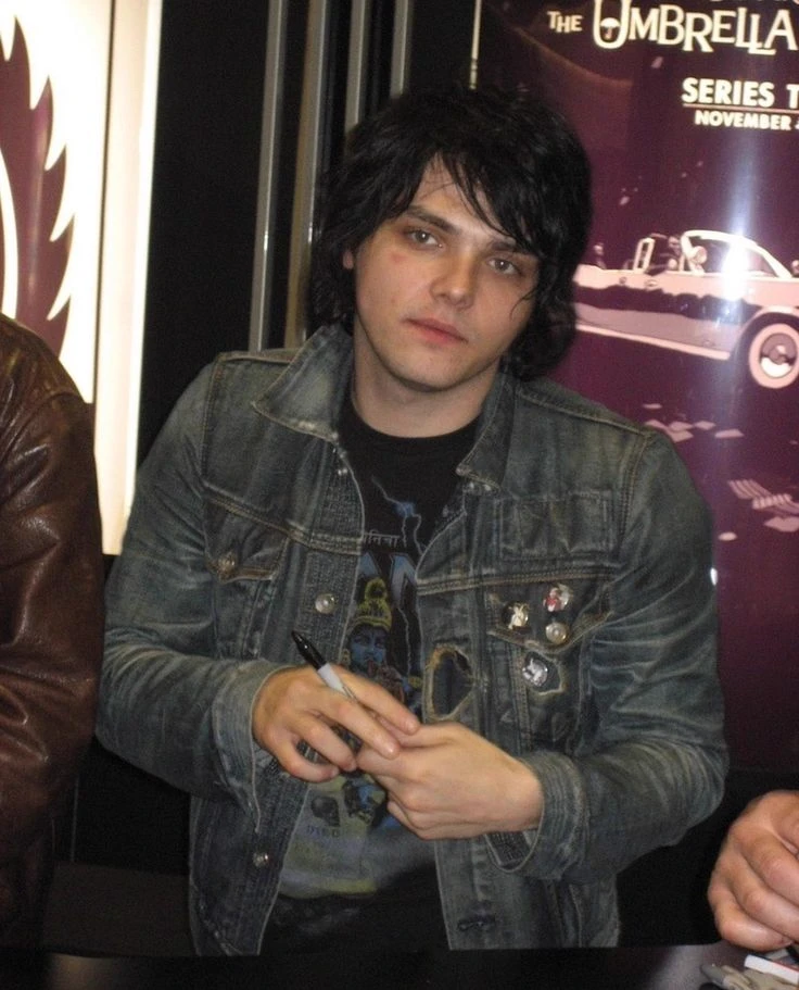 Gerard Way thumbnail