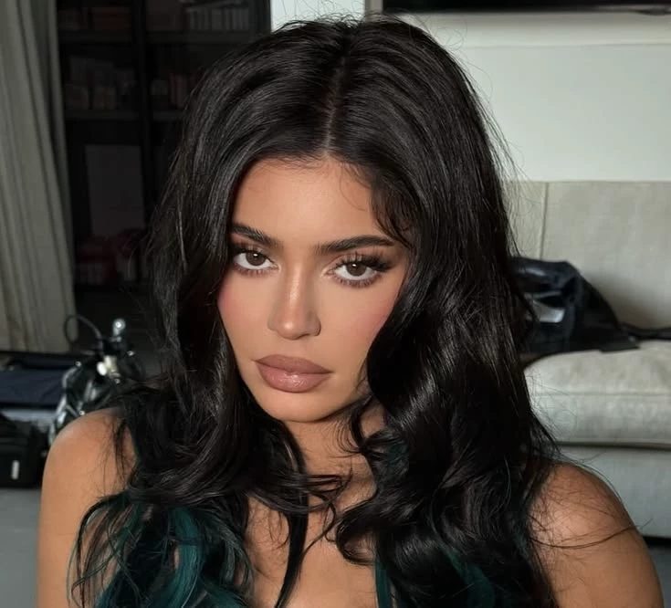 Kylie Jenner ˢᵀᴱᴾ↣ᴹᴼᵀᴴᴱᴿ thumbnail