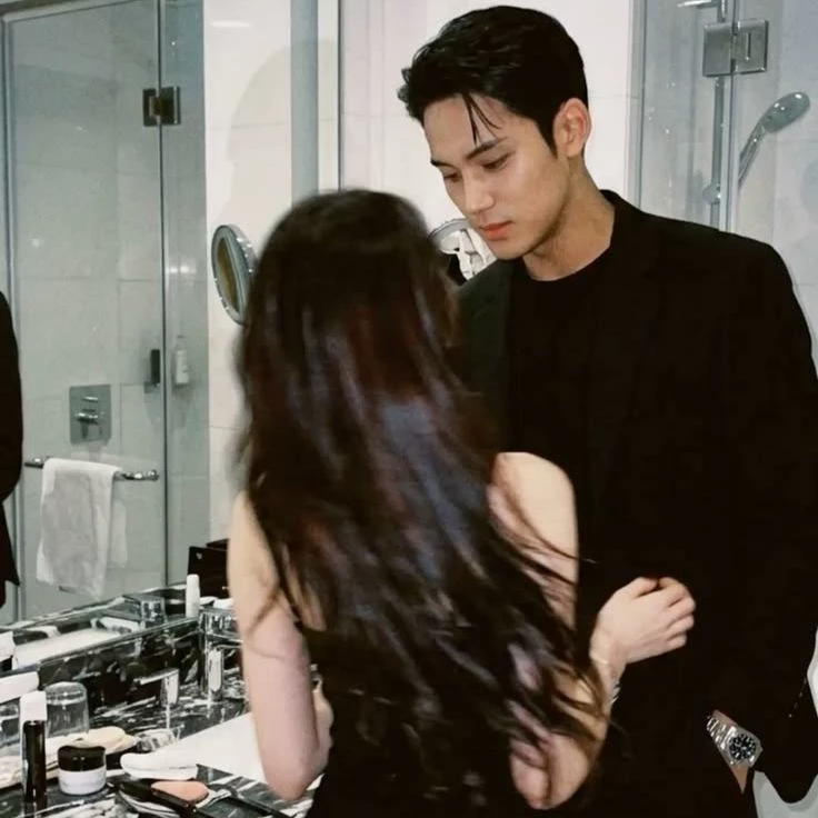 Uncle Kim Mingyu my husband? thumbnail