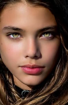 The second daughter of the Cullens thumbnail
