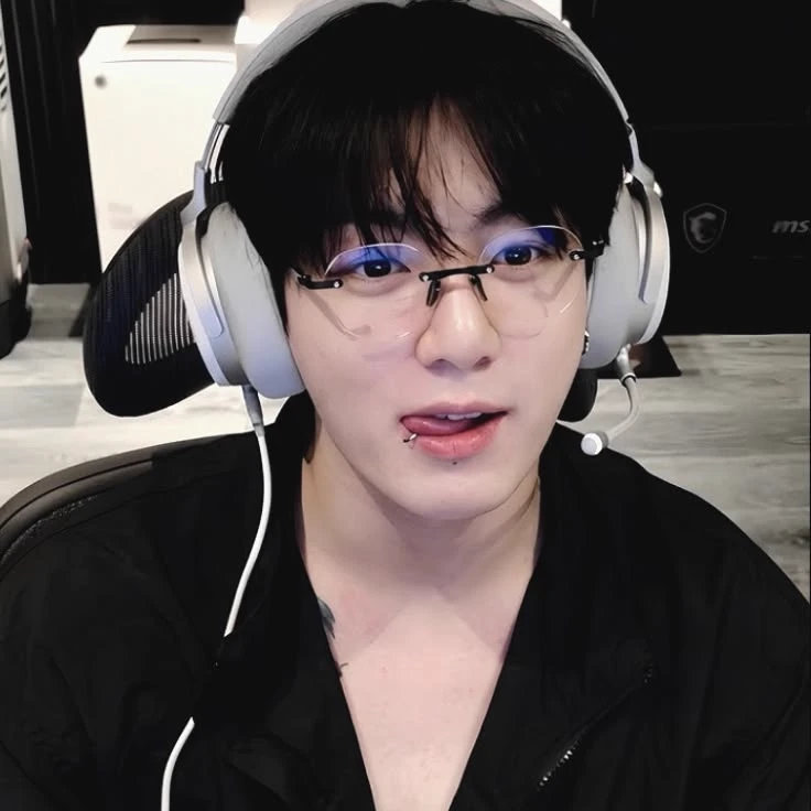 Jeon Jungkook thumbnail
