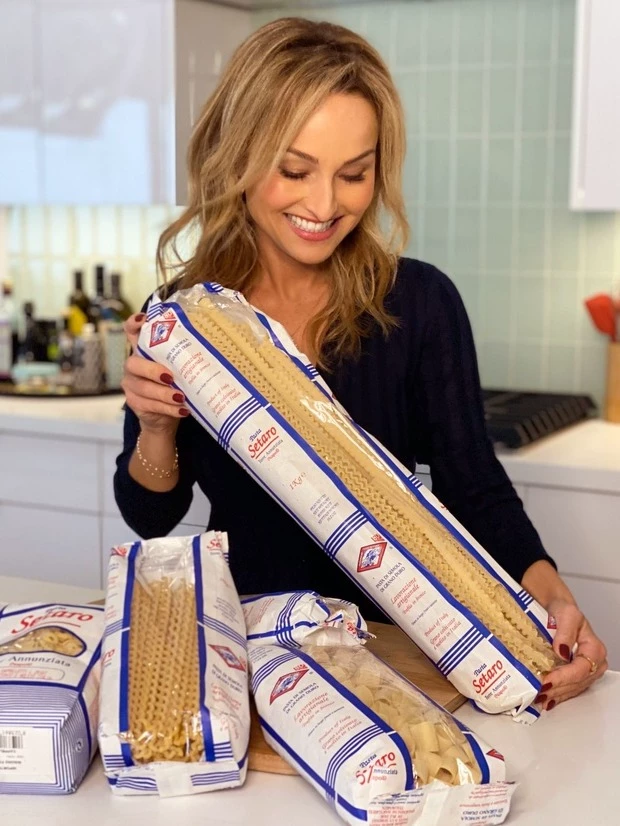 Giada De Laurentiis (Pasta?) thumbnail