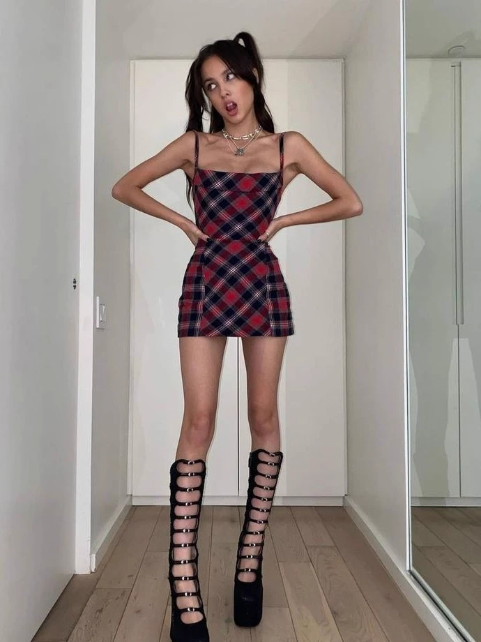 Olivia Rodrigo (Hooker) thumbnail