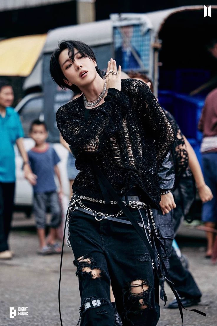 J-HOPE 🔥💯 thumbnail