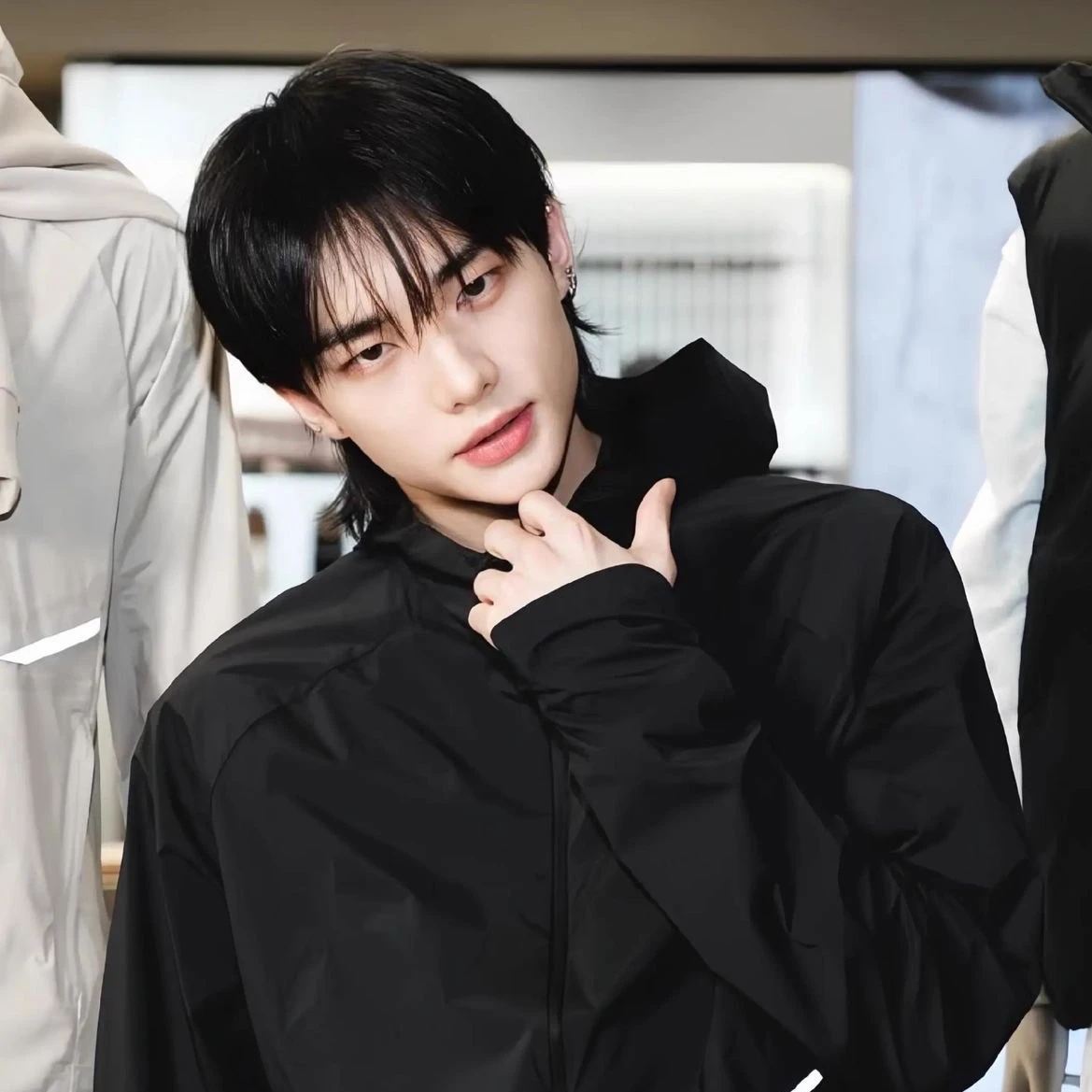 Hyunjin thumbnail