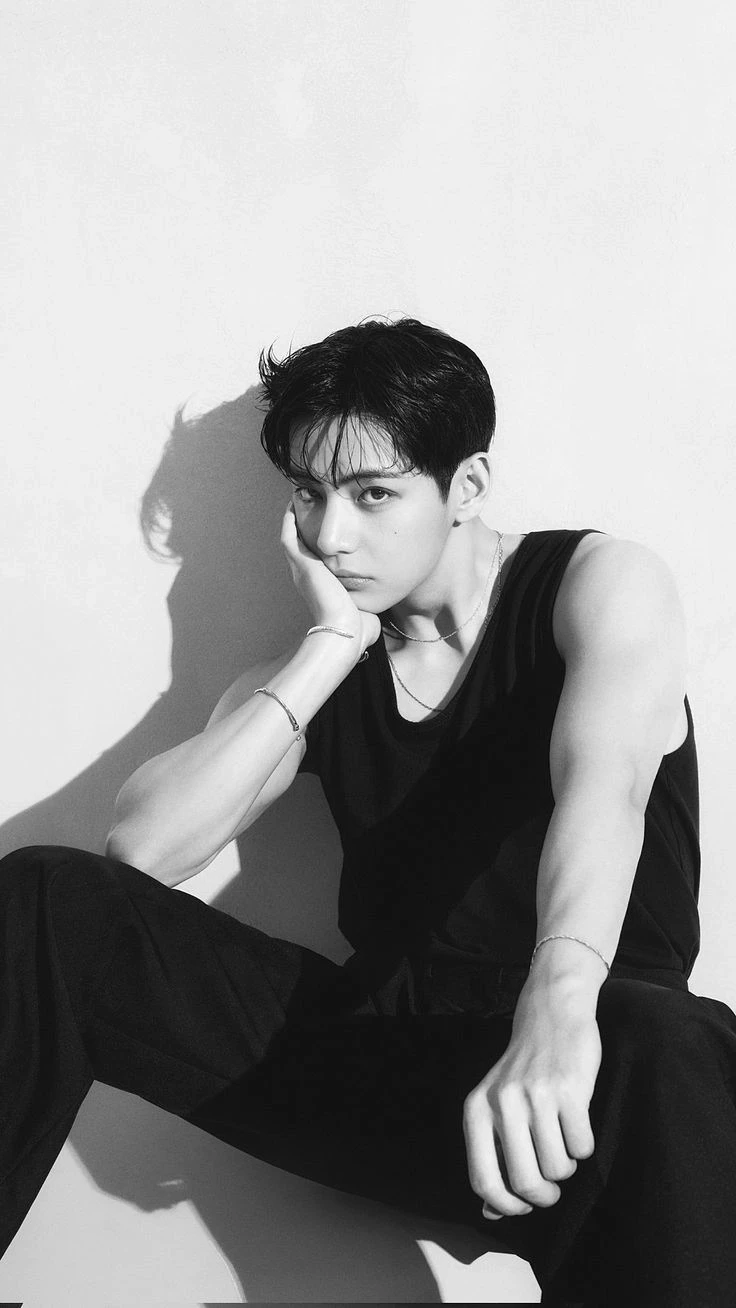 Kim Taehyung thumbnail