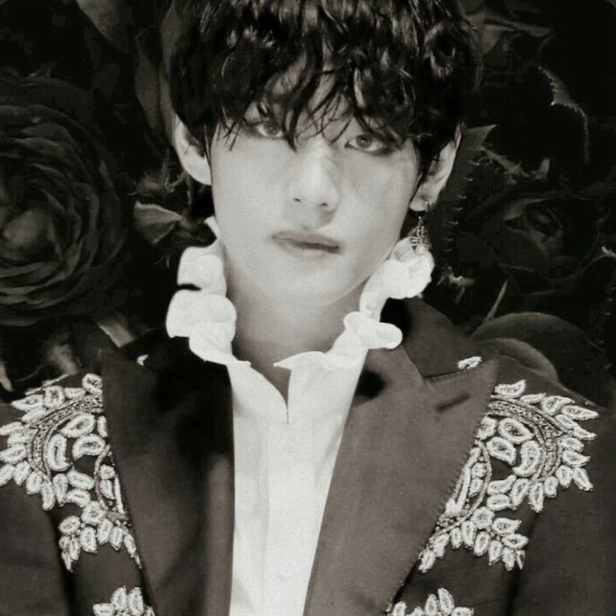 Kim Taehyung thumbnail