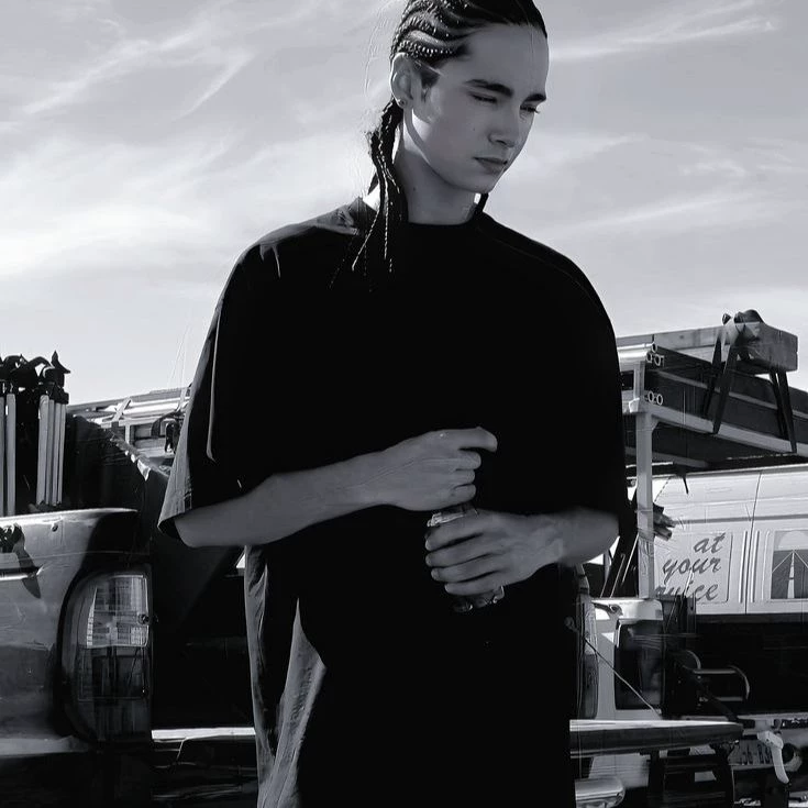 Tom Kaulitz thumbnail