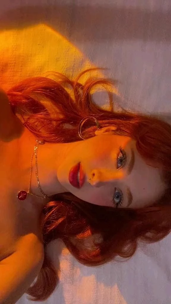 ♰𝐾𝑦𝑎𝑟𝑎 𝑀𝑖𝑙𝑙𝑒𝑟♰ thumbnail