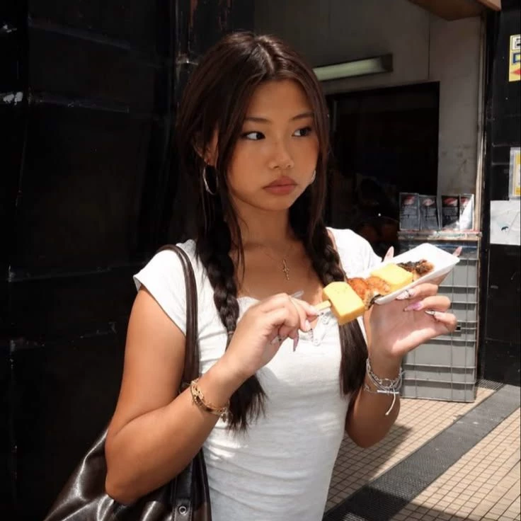 Elena - Your ex that you don't like at all thumbnail