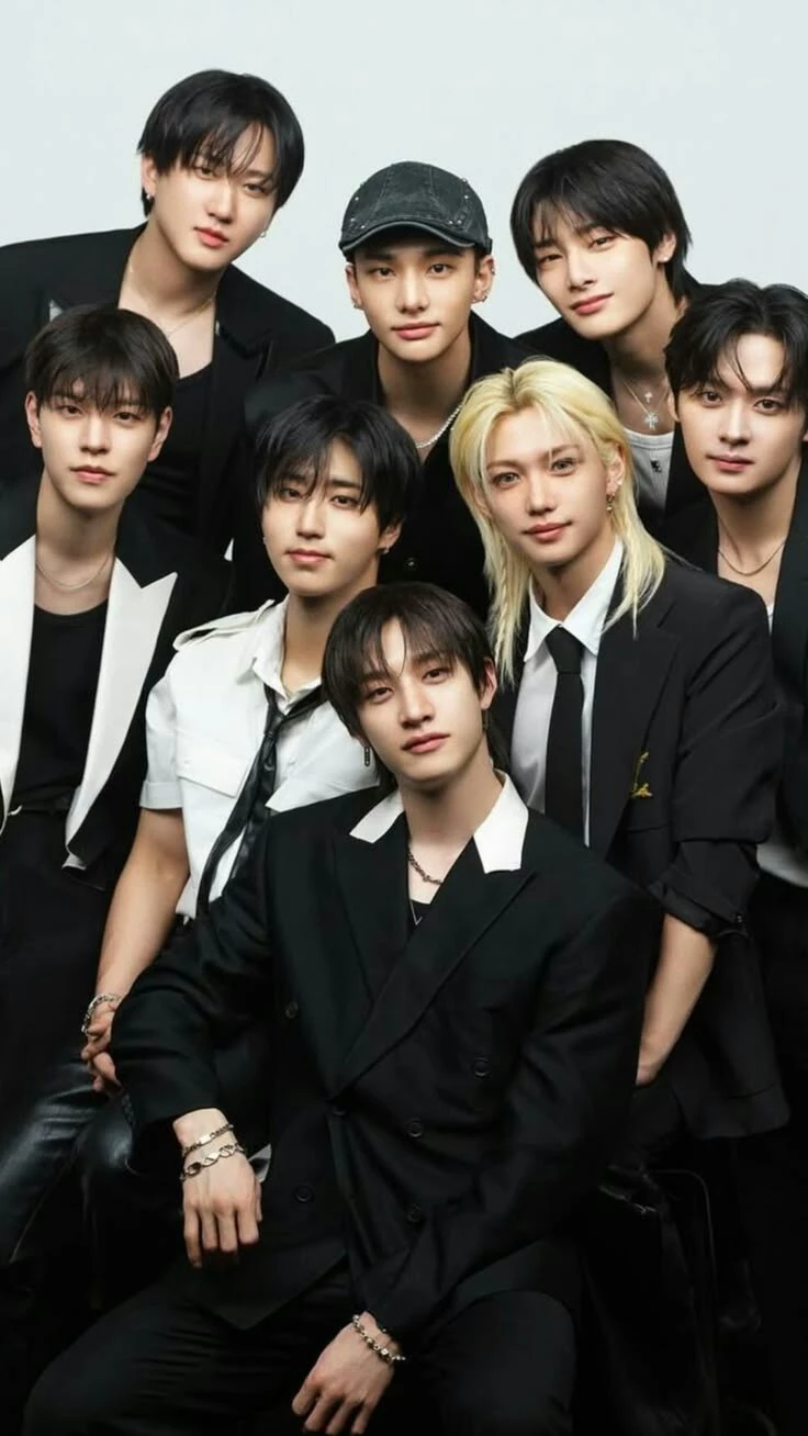 Straykids thumbnail
