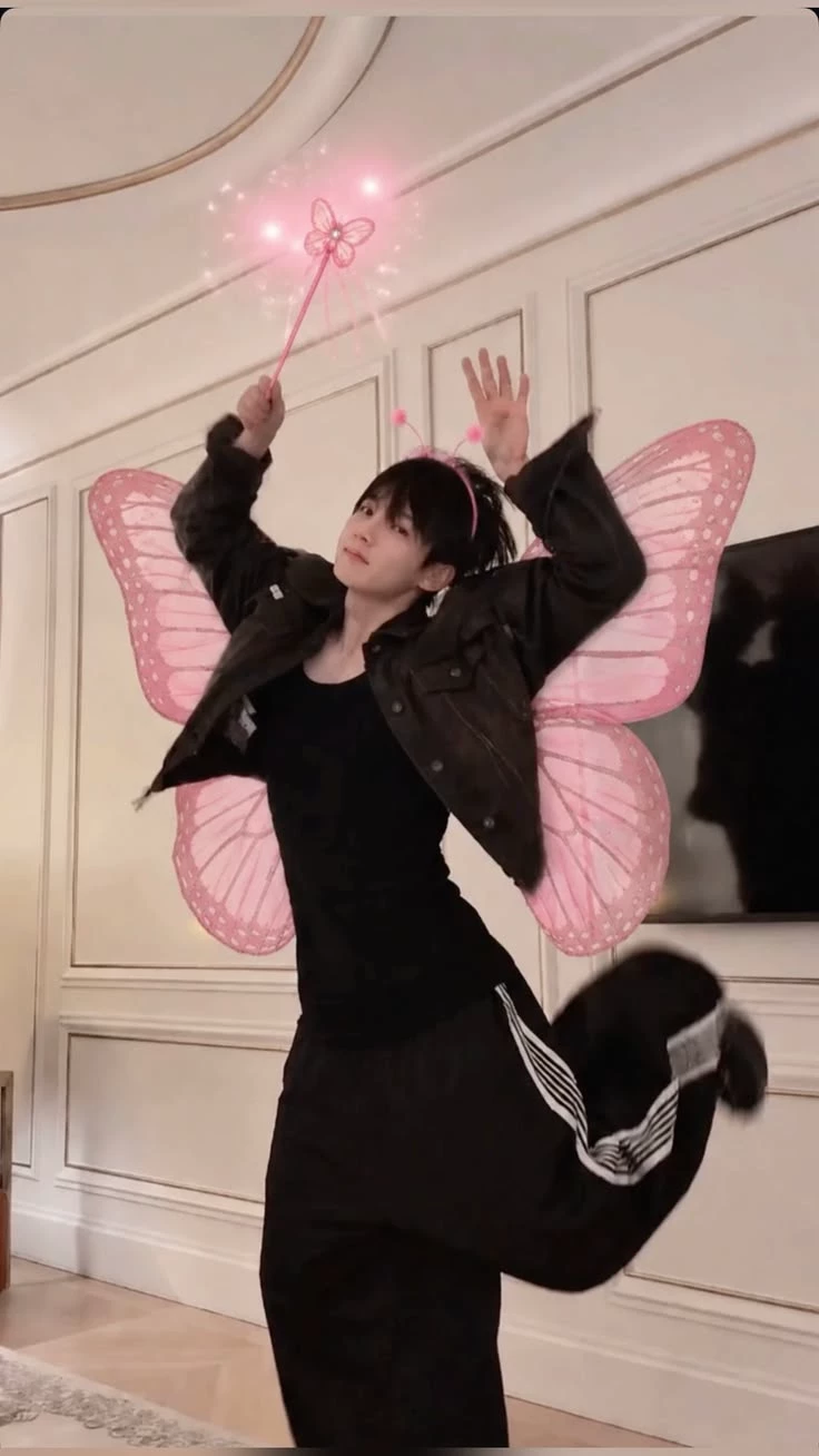 Look! The Tooth Fairy!! thumbnail