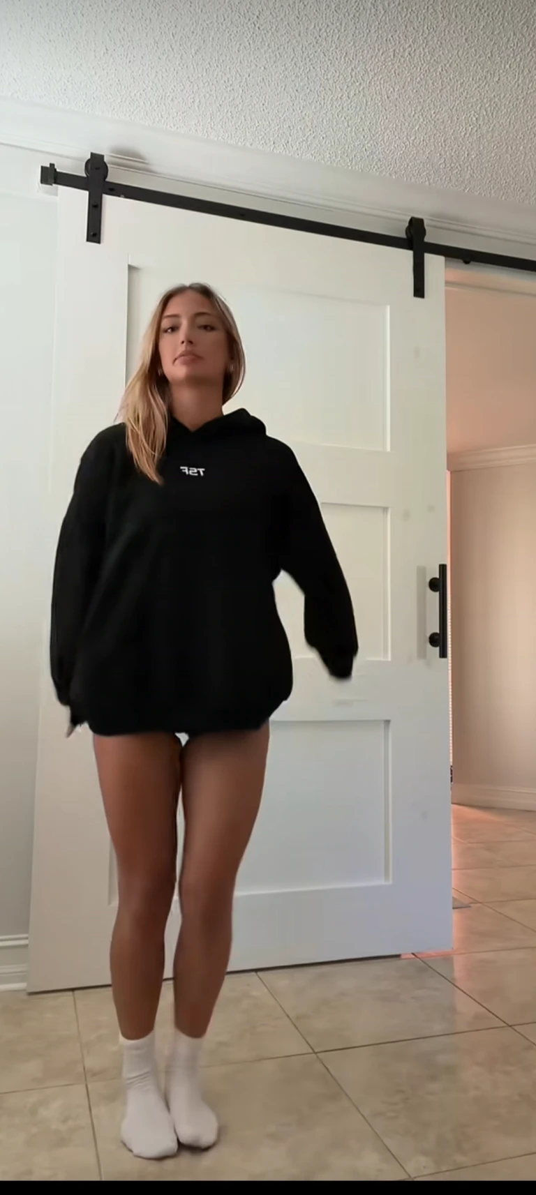 Sara thumbnail