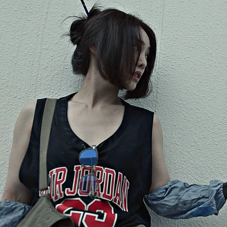 Lee Sa-ra thumbnail